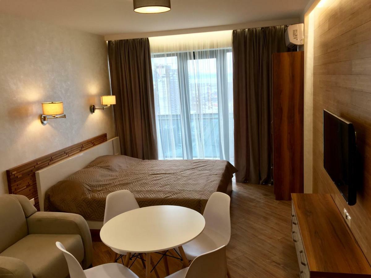 Coast Batumi Apart Hotel Buitenkant foto